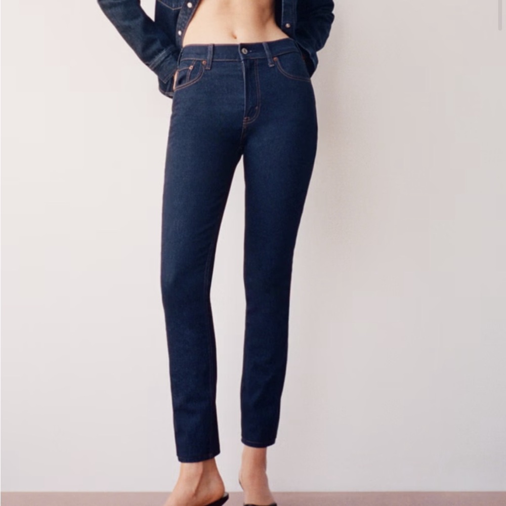 Abercrombie & Fitch Womens Mid Rise Jeans  Denim Dark Wash 2S 26x27